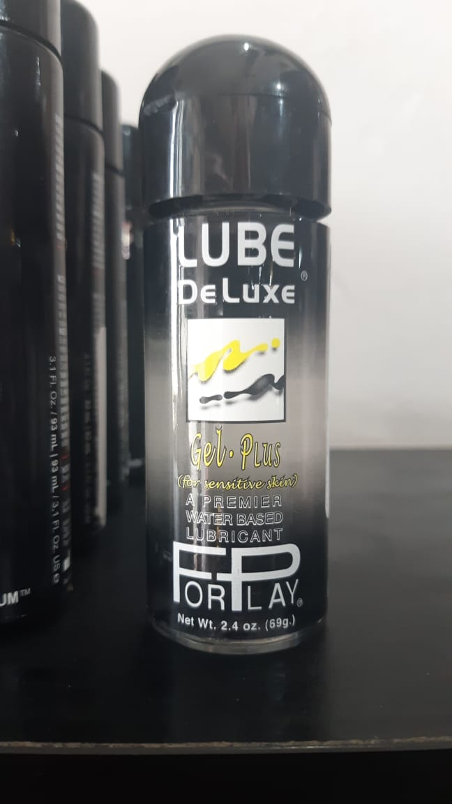 for play negro lube de luxe
